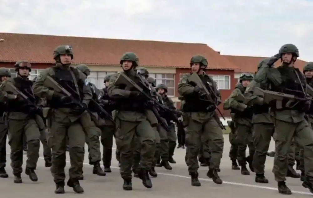 Gendarmes se enfrentan a Bolivianos