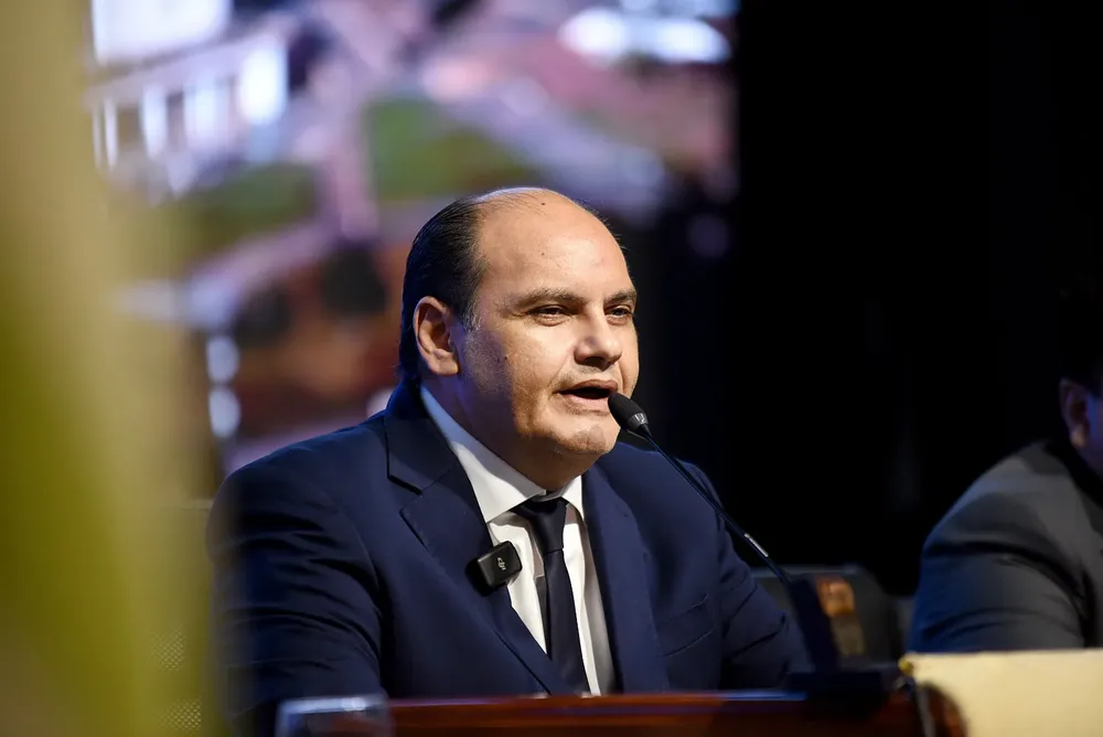 Gustavo Saadi Intendente